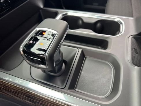 New 2026 GMC Sierra 1500 Elevation image 18