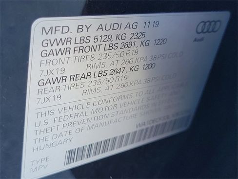 Used 2020 Audi Q3 2.0T Premium image 29