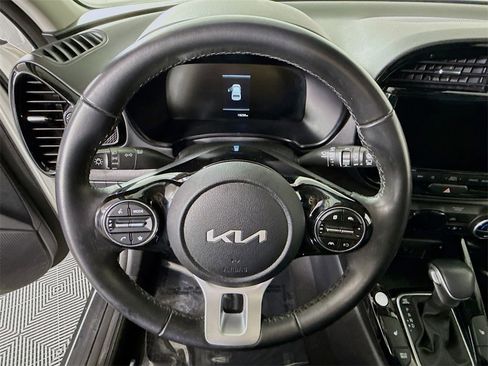 Used 2023 Kia Soul EX image 22