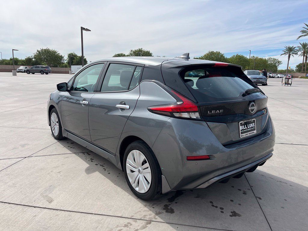 Used 2025 Nissan Leaf S FWD image 10