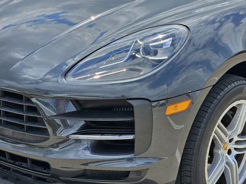 Used 2021 Porsche Macan S AWD/4WD image 12