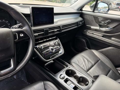 Used 2022 Lincoln Corsair AWD w/ Premium Package image 27