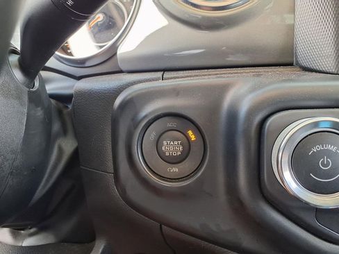 Used 2023 Jeep Gladiator Overland AWD/4WD image 31