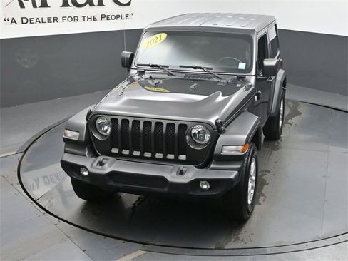 Used 2021 Jeep Wrangler Sport image 40