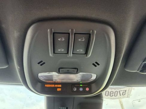 Certified 2024 Chevrolet Trax RS w/ Sunroof Package FWD image 32