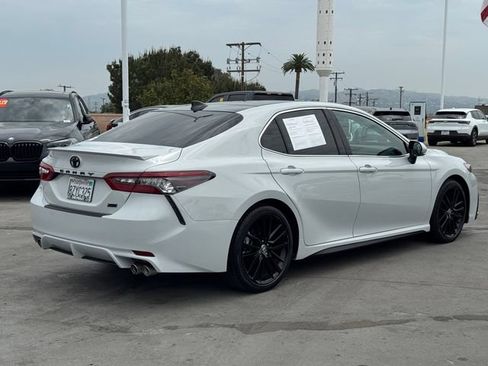 Used 2022 Toyota Camry XSE FWD image 4