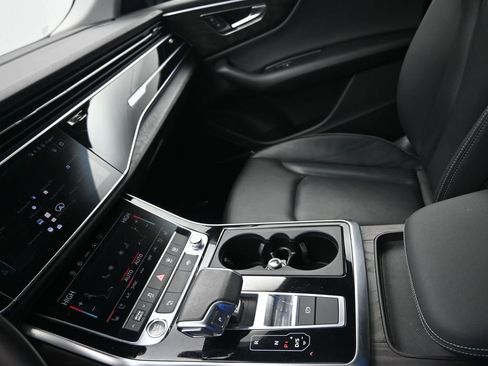 Used 2021 Audi Q8 Premium Plus w/ Premium Plus Package image 21