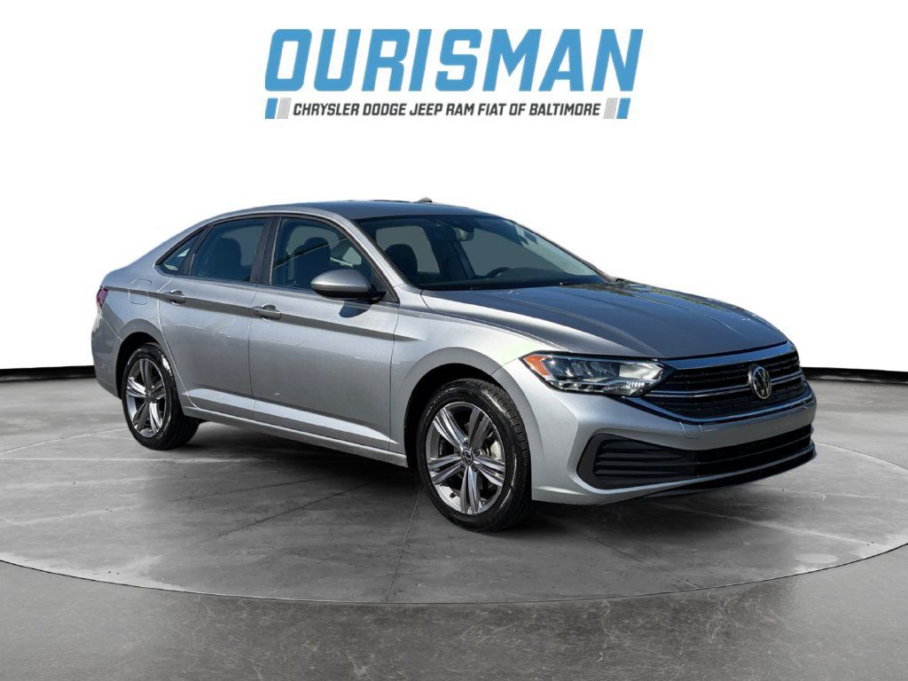 Used 2024 Volkswagen Jetta SE FWD image 1