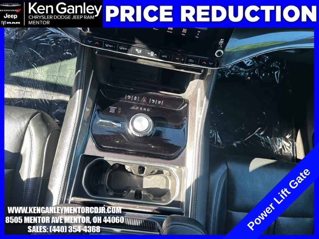 Used 2024 Jeep Wagoneer 4WD image 19