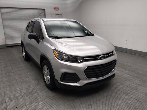 Used 2020 Chevrolet Trax LS w/ Tint and Cruise Package FWD image 13