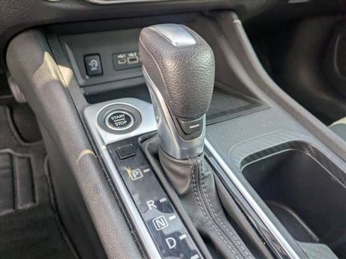 Used 2024 Nissan Sentra SV FWD image 11