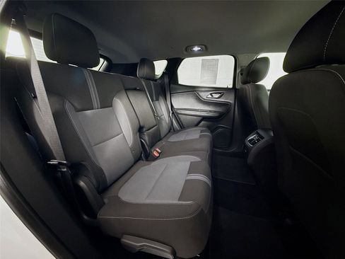 Used 2023 Chevrolet Blazer LT image 25