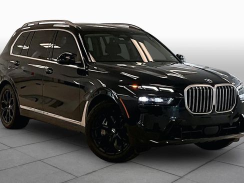 Used 2023 BMW X7 xDrive40i w/ Premium Package AWD/4WD image 2