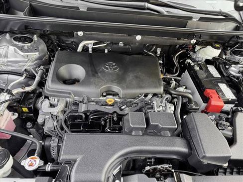 Used 2024 Toyota RAV4 LE AWD/4WD image 20