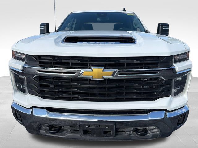 Used 2025 Chevrolet Silverado 2500 LT w/ Convenience Package AWD/4WD image 10