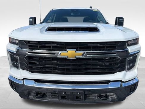 Used 2025 Chevrolet Silverado 2500 LT w/ Convenience Package AWD/4WD image 10