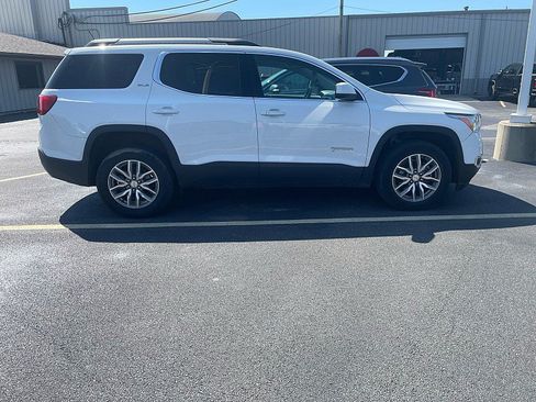 Used 2019 GMC Acadia SLE w/ Driver Alert Package I FWD image 4