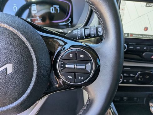 Certified 2025 Kia Soul EX FWD image 31