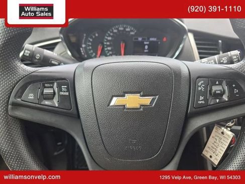 Used 2020 Chevrolet Trax LT w/ LPO, Protection Package AWD/4WD image 20
