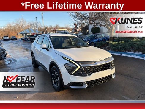 Used 2023 Kia Sportage LX AWD/4WD image 1