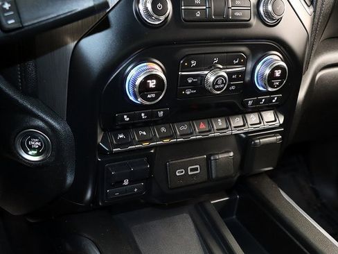 Used 2019 GMC Sierra 1500 Denali w/ Denali Ultimate Package image 22