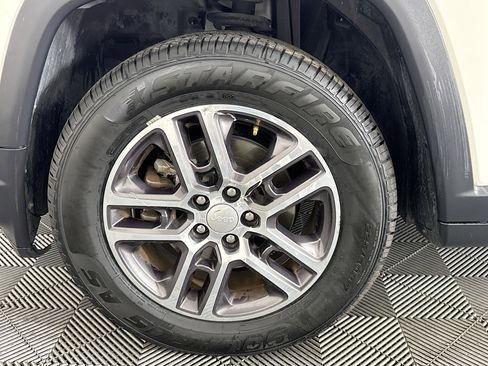 Used 2017 Jeep Compass Latitude w/ Popular Equipment Group image 37