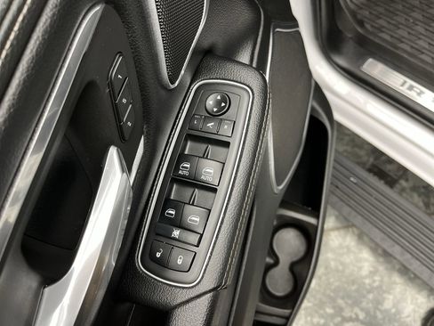 Used 2021 RAM 1500 Laramie w/ Night Edition AWD/4WD image 10