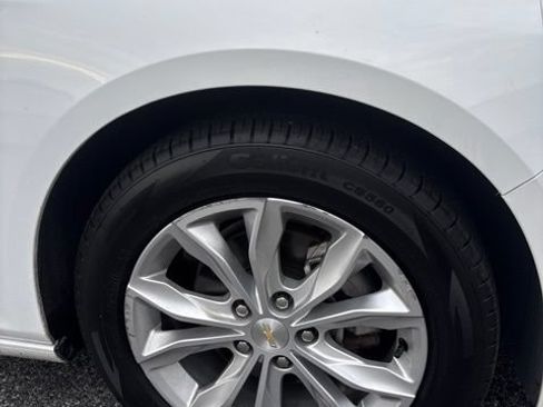 Used 2024 Chevrolet Malibu LT FWD image 8