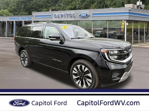 Used 2025 Ford Expedition Platinum w/ Driver's Package AWD/4WD image 1