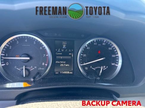 Used 2015 Toyota Highlander Limited AWD/4WD image 8