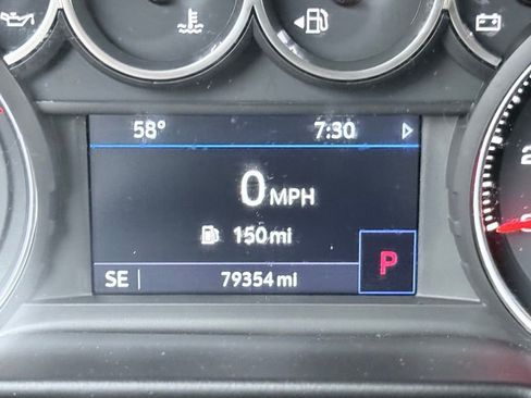 Used 2021 Chevrolet Tahoe LT w/ LT Signature Package image 17