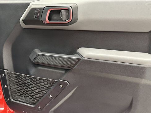 Used 2023 Ford Bronco Big Bend w/ Sasquatch Package image 19