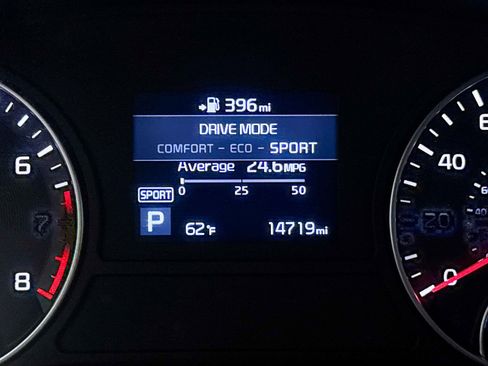 Used 2020 Kia Optima LX image 8