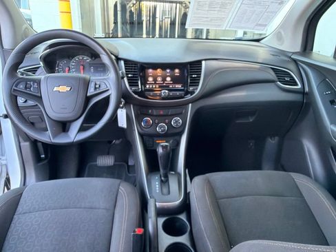 Used 2021 Chevrolet Trax LS w/ Tint and Cruise Package FWD image 31