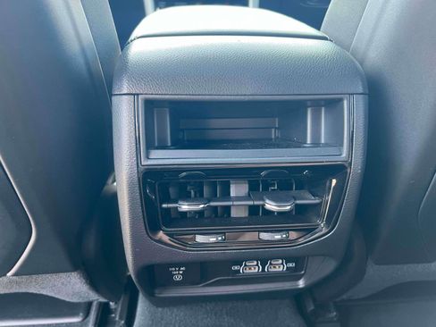 Used 2023 Jeep Grand Cherokee Altitude AWD/4WD image 28