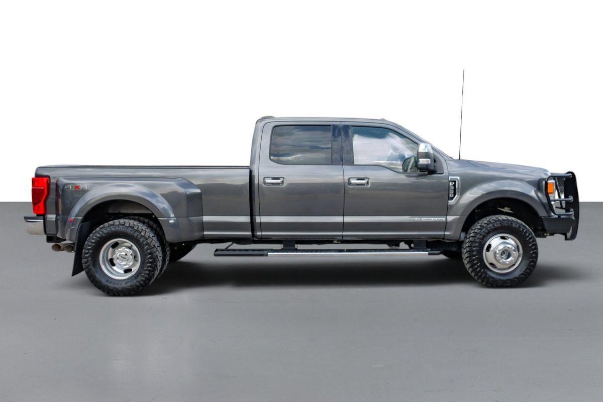 Used 2020 Ford F350 Lariat w/ Chrome Package AWD/4WD image 5