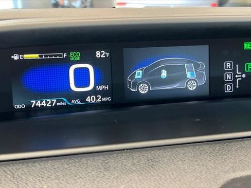 Certified 2017 Toyota Prius Two w/ Prius Two Safety Plus Package FWD image 27