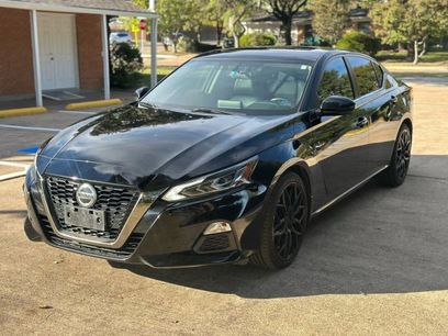 Used 2019 Nissan Altima 2.5 SR w/ SR Premium Package