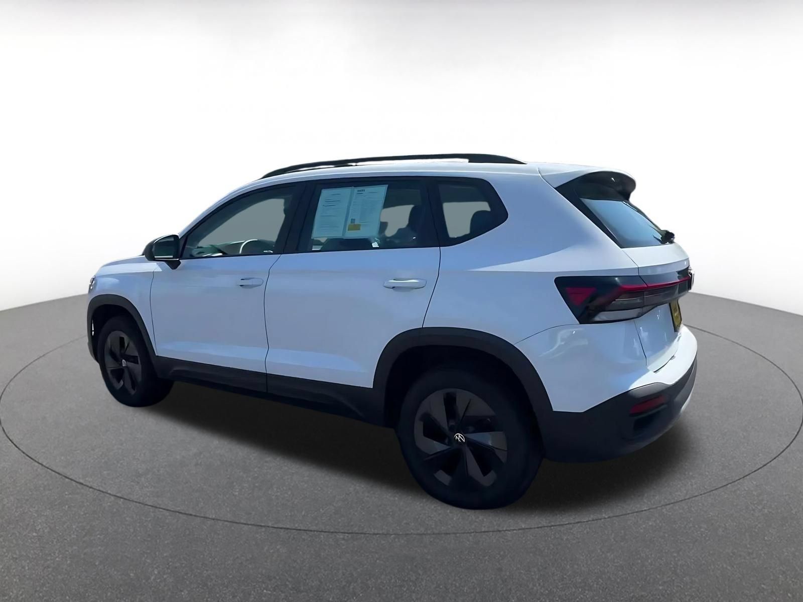 Used 2026 Volkswagen Taos S FWD image 9