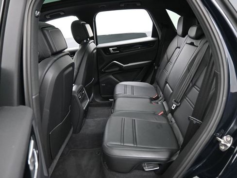 Certified 2020 Porsche Cayenne image 24