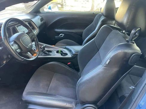 Used 2022 Dodge Challenger R/T w/ Plus Package image 18