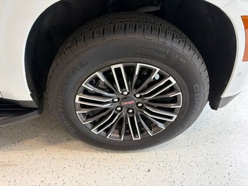 Used 2026 GMC Yukon XL Elevation w/ LPO, Floor Liner Package AWD/4WD image 13