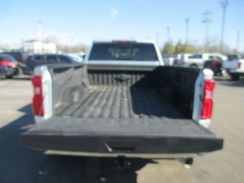 Certified 2022 Chevrolet Silverado 3500 LT w/ Convenience Package image 6