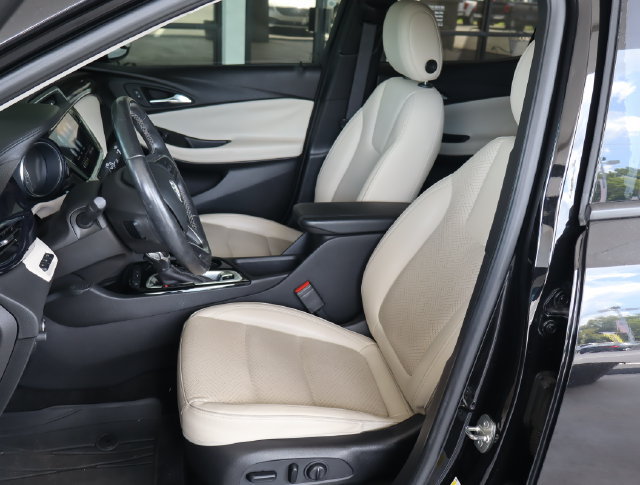 Used 2022 Buick Encore GX Essence w/ Advanced Technology Package FWD image 12