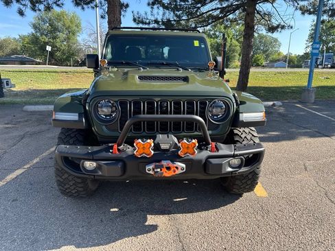 Used 2024 Jeep Gladiator Mojave AWD/4WD image 4