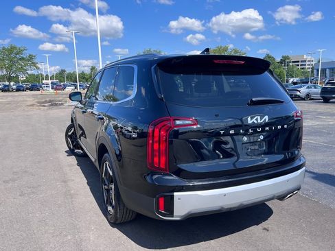 Certified 2024 Kia Telluride S w/ S Sunroof Package FWD image 6