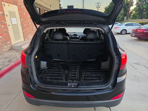 Used 2011 Hyundai Tucson GLS image 19