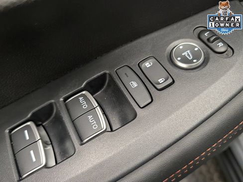 Used 2025 Honda HR-V Sport image 9