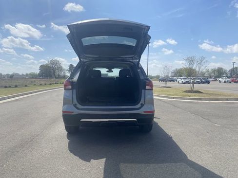 Used 2024 Chevrolet Equinox LT image 18