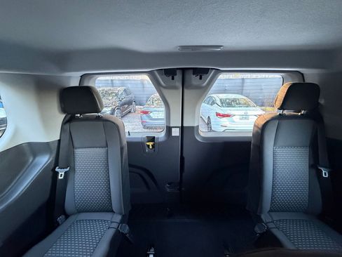 Used 2024 Ford Transit 350 XLT image 21